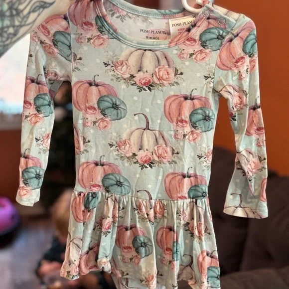 Posh Peanut - Picture 1 of 1